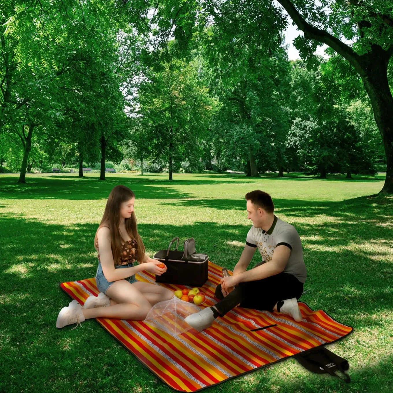 Koc piknikowy z izolacją polarowy Tadar Paski 150 x 200 cm prostokątny