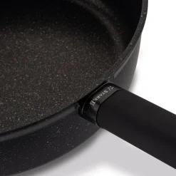 Patelnia głęboka na indukcję z pokrywką Starke Pro Starlet Black 28 x 8 cm