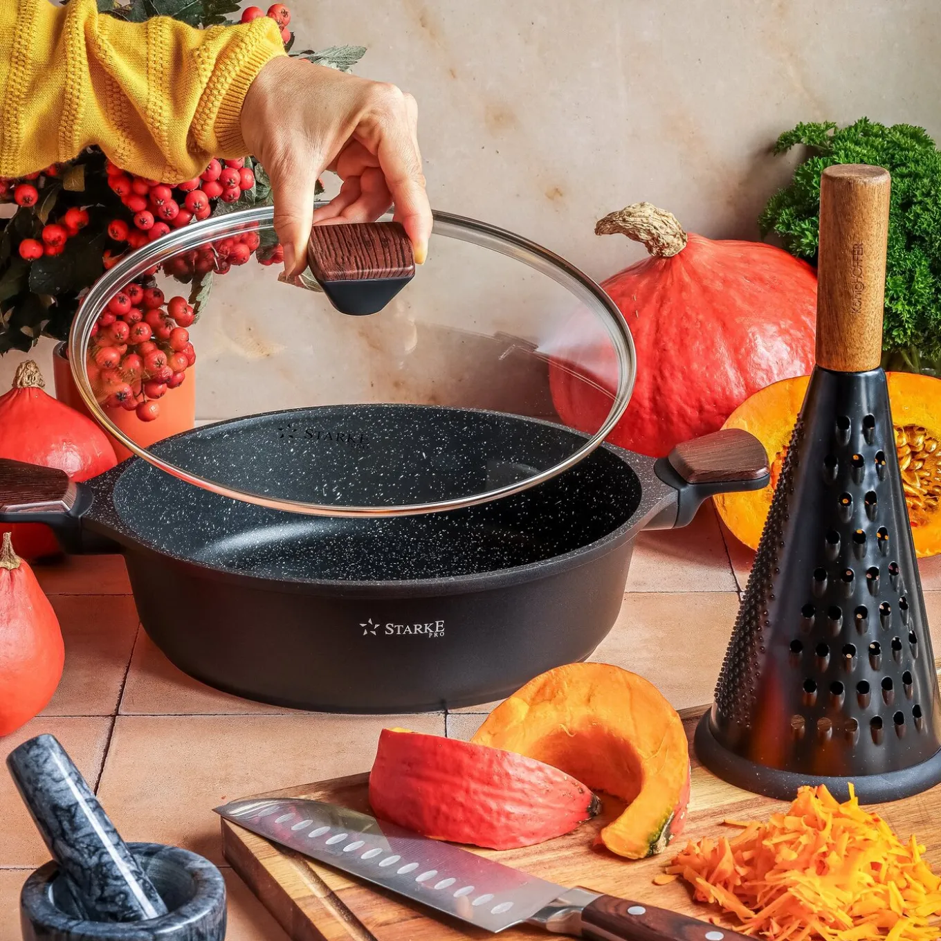 Patelnia marmurowa na indukcję z pokrywką krótkie uchwyty Starke Pro Redwood 28 cm