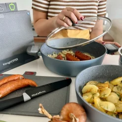 Patelnia na indukcję non stick krótkie uchwyty z pokrywką Starke Pro Double 28 cm