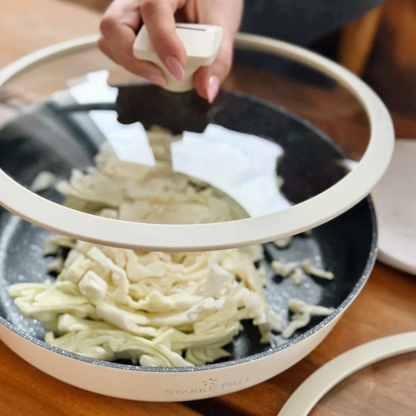 Patelnia na indukcję non-stick z pokrywką Starke Pro Brule 28 cm