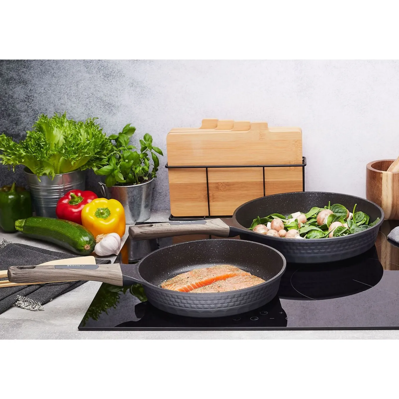 Patelnia na indukcję z powłoką marmurową Starke Pro Embossed 28 cm