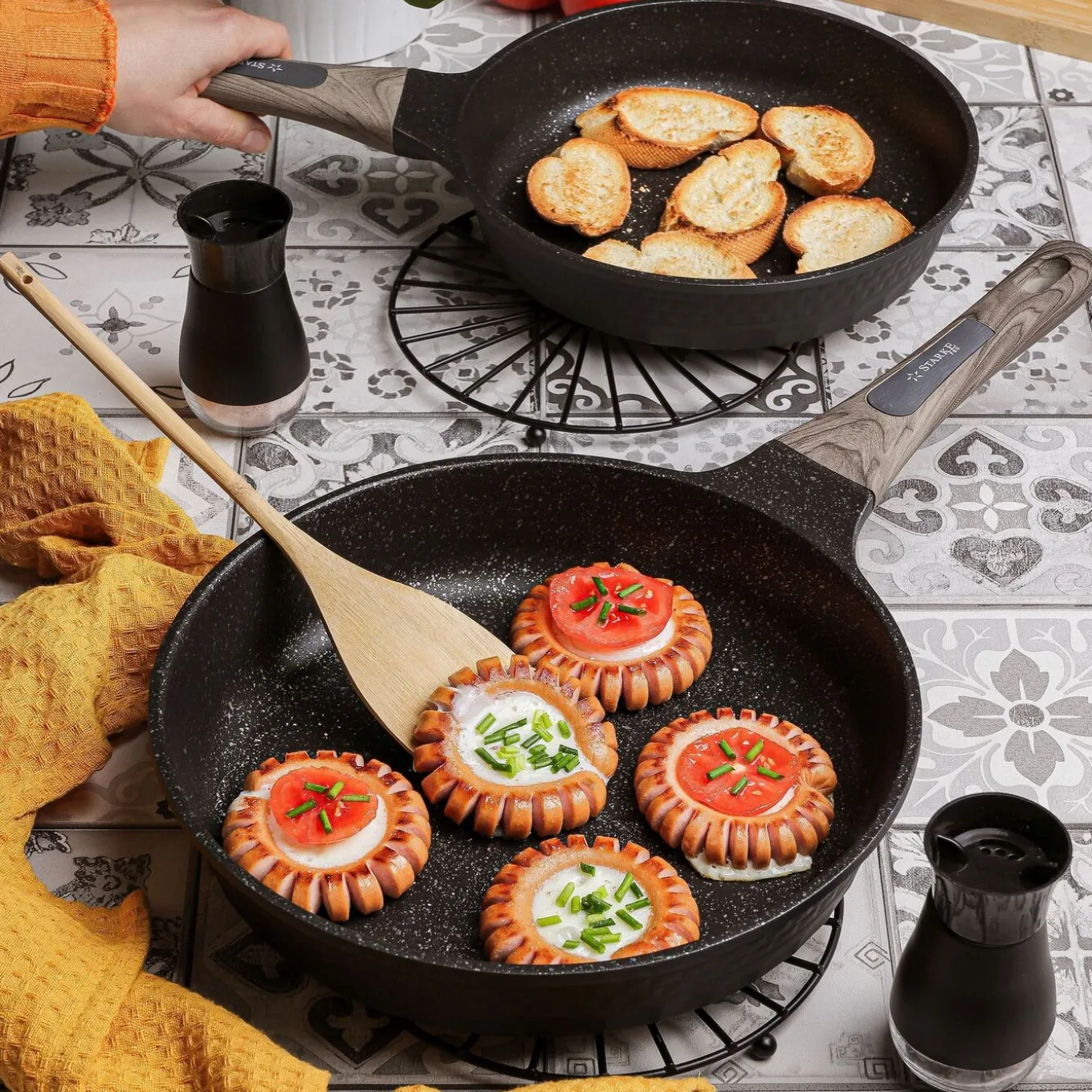 Patelnia na indukcję z powłoką marmurową Starke Pro Embossed 28 cm