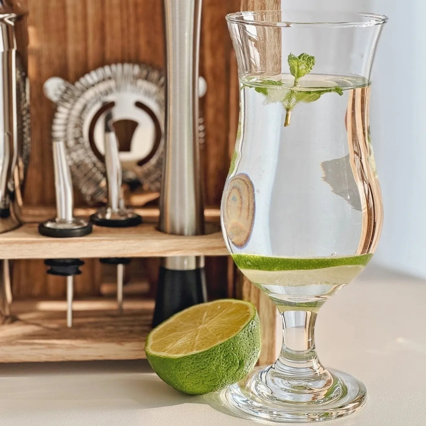 Szklanka na nóżce do deserów i koktajli Tadar Pia 450 ml