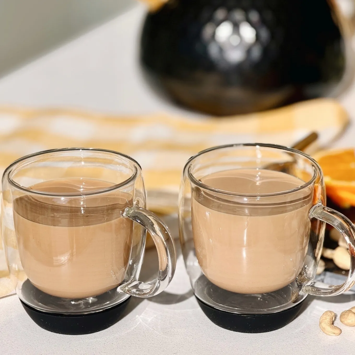 Szklanki termiczne do kawy z silikonowym dnem Konighoffer Garet 330 ml 6 szt. czarne